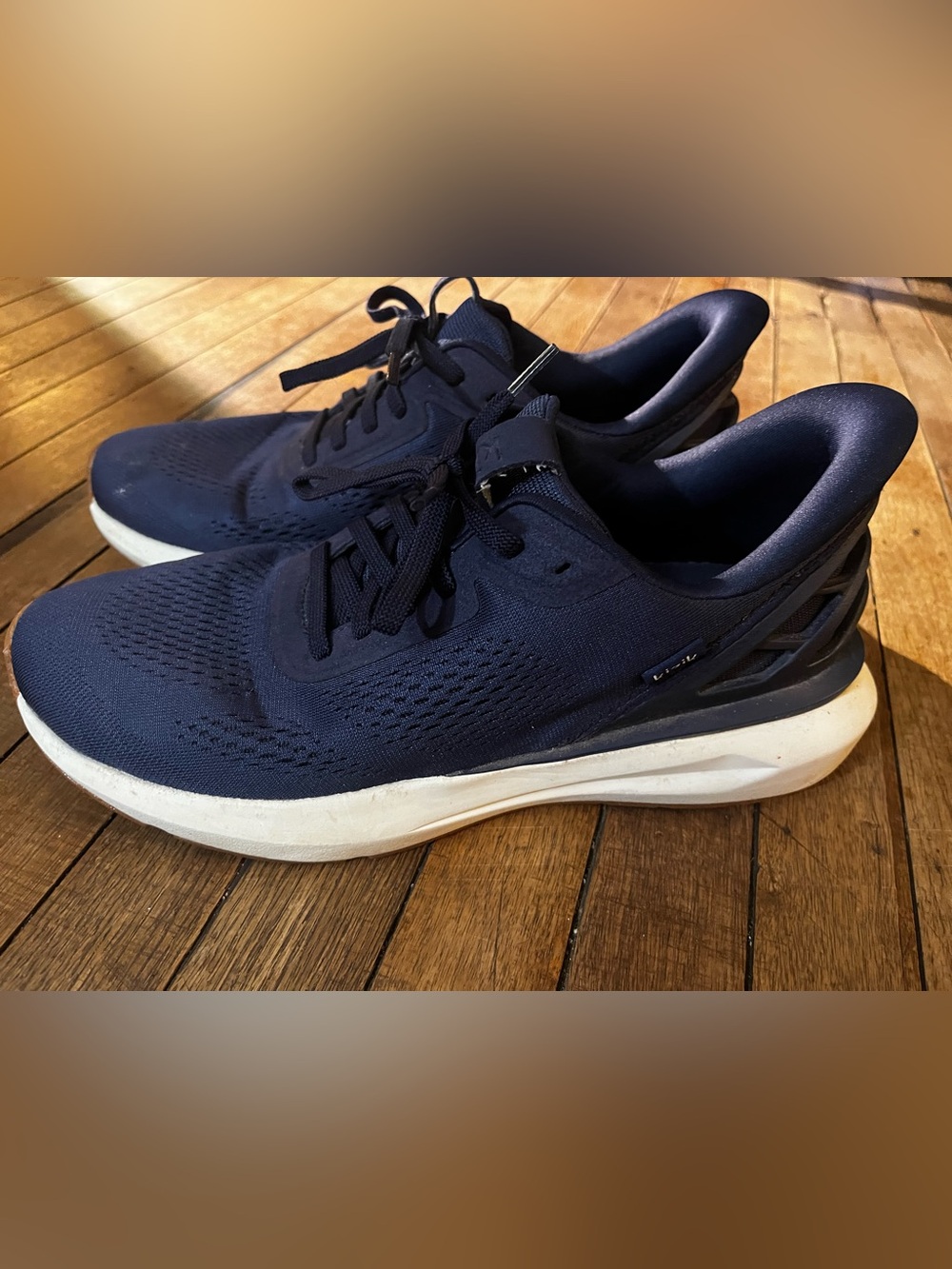 Kizik Athens 2 Hands Free Sneakers Mens 9.5 Naval Academy Blue Slip On Shoes